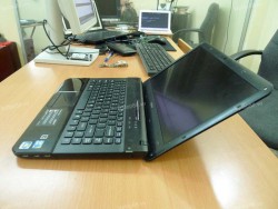 Laptop Sony Vaio EA (Core i3 380M, RAM 2GB, HDD 500GB, Intel HD Graphics, 14 inch)