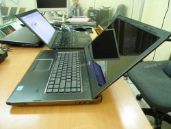 Laptop Dell Vostro 3550 (Core i5 2430M, RAM 4GB, HDD 500GB, 1GB AMD Radeon HD 6630M, 15.6 inch)