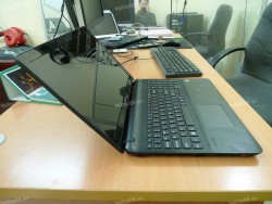 Laptop Sony Vaio SVF1521CSGB (Core i7 3537U, RAM 4GB, HDD 500GB, Nvidia Geforce GT 740M, 15.6 inch)