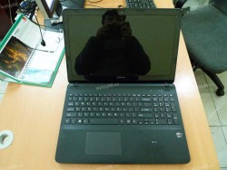 Laptop Sony Vaio SVF1521CSGB (Core i7 3537U, RAM 4GB, HDD 500GB, Nvidia Geforce GT 740M, 15.6 inch)