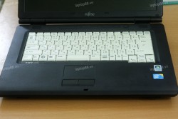 Laptop Fujitsu FMV-A8280 (Core 2 Duo P8700, RAM 2GB, 80GB, Intel GMA X4500MHD, 15.6 inch)