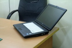 Laptop Fujitsu FMV-A8280 (Core 2 Duo P8700, RAM 2GB, 80GB, Intel GMA X4500MHD, 15.6 inch)