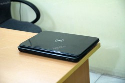 Laptop Dell Inspiron N5010 (Core i5 450M, RAM 2GB, HDD 320GB, 1GB AMD Radeon HD 5470M, 15.6 inch)