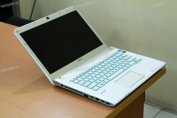Laptop Sony Vaio SVE14A27CCW (Core i5 3210M, RAM 4GB, HDD 500GB, 2GB AMD Radeon HD 7670M, 14 inch)