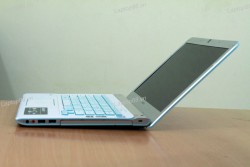 Laptop Sony Vaio SVE14A25CVW (Core i5 3210M, RAM 4GB, 750GB, 2GB AMD Radeon HD 7670M, 14 inch)