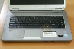 Laptop Sony Vaio VGN-NR160E (Core 2 Duo T5250, RAM 2GB, 160GB, Intel GMA X3100, 15.4 inch)