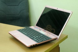 Laptop Sony Vaio VPCEH26EH (Core i3 2330M, RAM 4GB, HDD 500GB, Nvidia Geforce 410M, 15.6 inch)