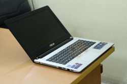 Laptop Asus A46C (Core i3 2365M, RAM 2GB, HDD 500GB, Intel HD Graphics 3000, 14 inch)