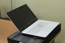Laptop Sony Vaio SVF1421QSGW (Core i3 3217U, RAM 2GB, 750GB, Intel HD Graphics 4000, 14 inch)