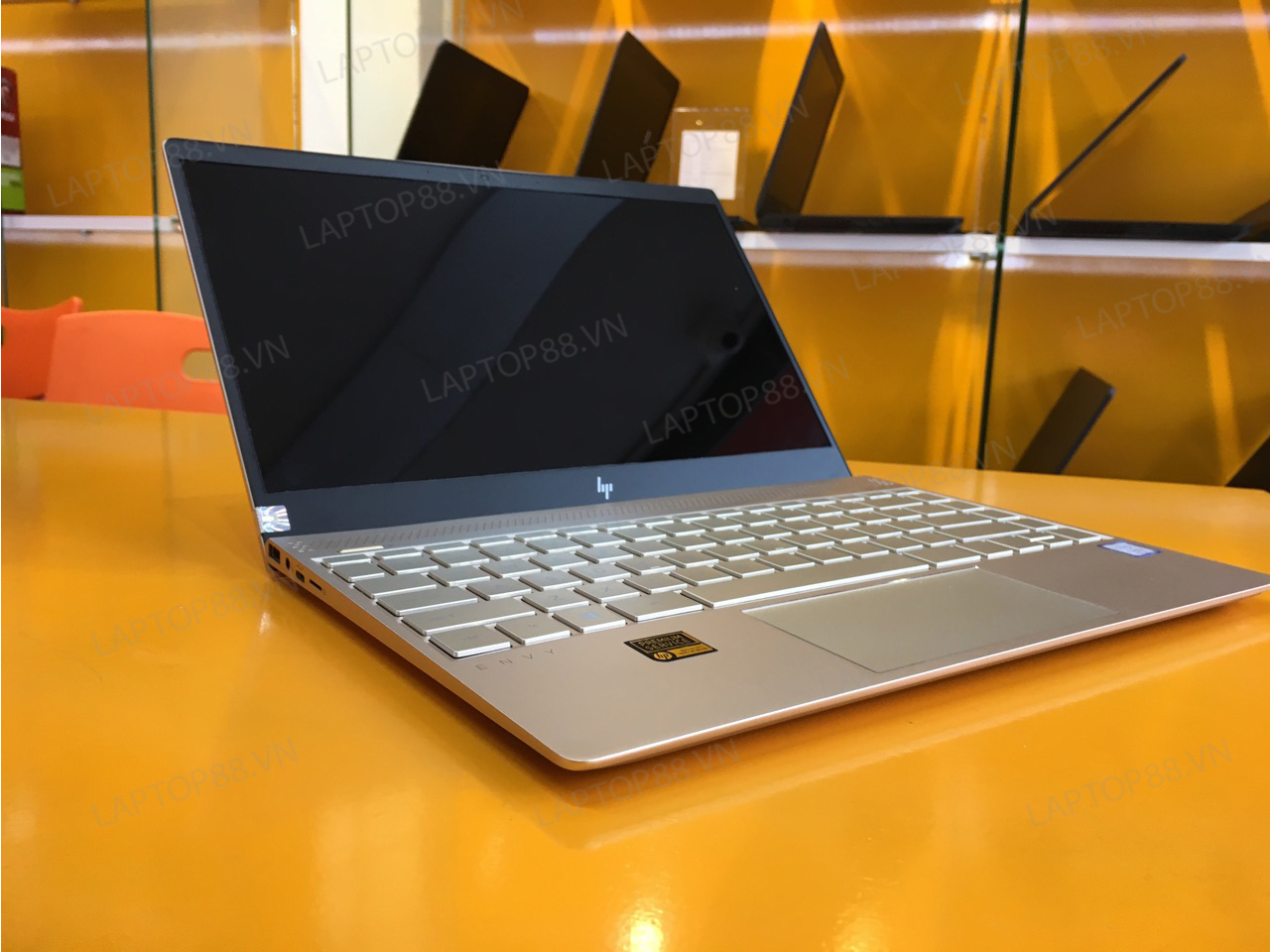 Laptop HP Envy 13 (Core i5 8250U, RAM 4GB, SSD 128GB, Graphics 620 
