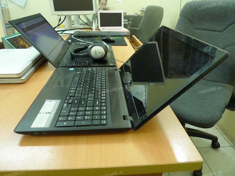 Mua laptop cu Acer Aspire 5742G tai Ha Noi
