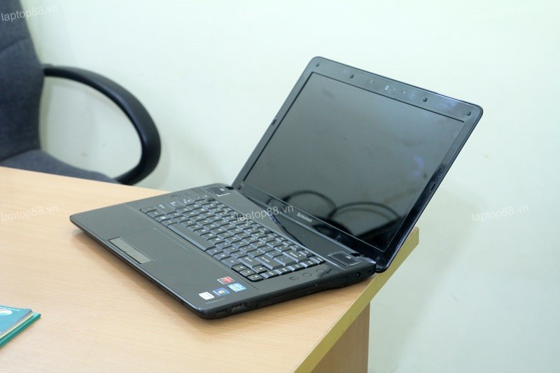 Bán laptop cũ Lenovo Ideapad Y560p core i5 VGA 1GB giá rẻ ở Hà Nội