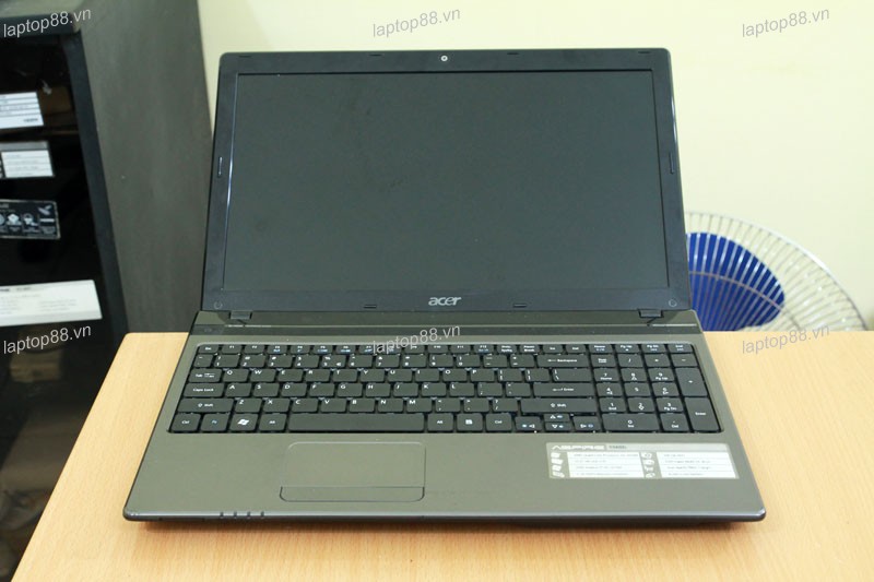 Acer 5560 зависает при включении