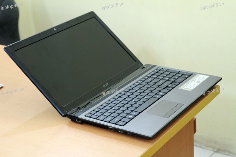 Acer aspire 5560 сколько оперативной памяти поддерживает