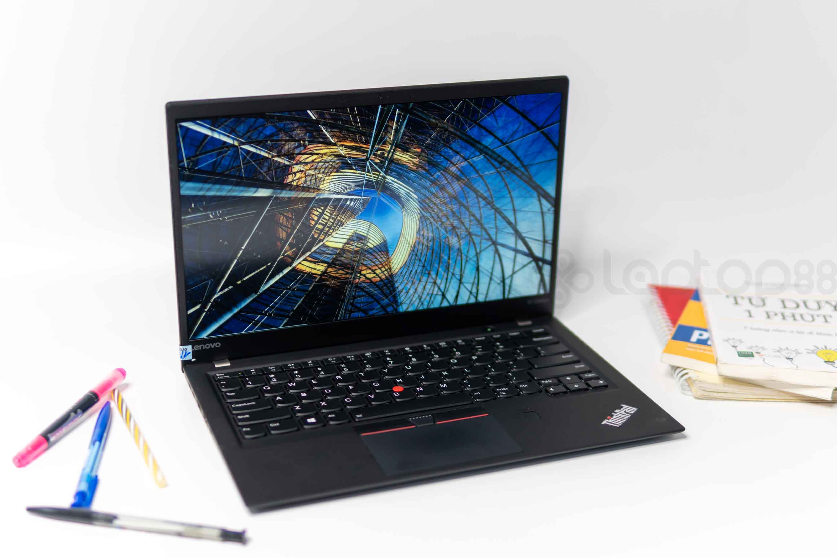 Laptop Cũ Lenovo Thinkpad X1 Carbon Gen 5 - Intel Core i5